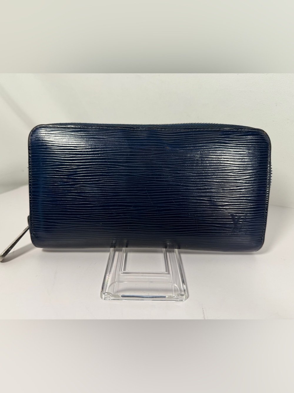 1269: Louis Vuitton Zippy Wallet Epi Leather Navy Blue